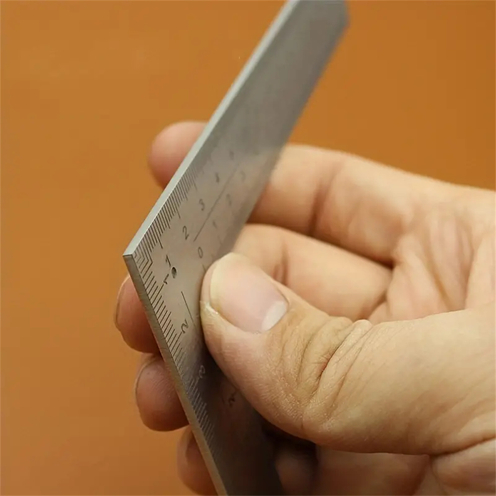 Mini roestvrijstalen L-vormige - Leatherwork Ruler recensie en prijs